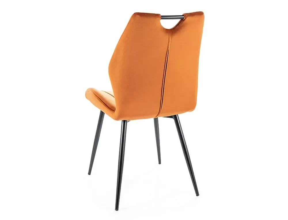 Scaun tapitat cu Catifea Portocaliu cinnamon cu picioare din Metal Negru H91xL51xA58cm Arco