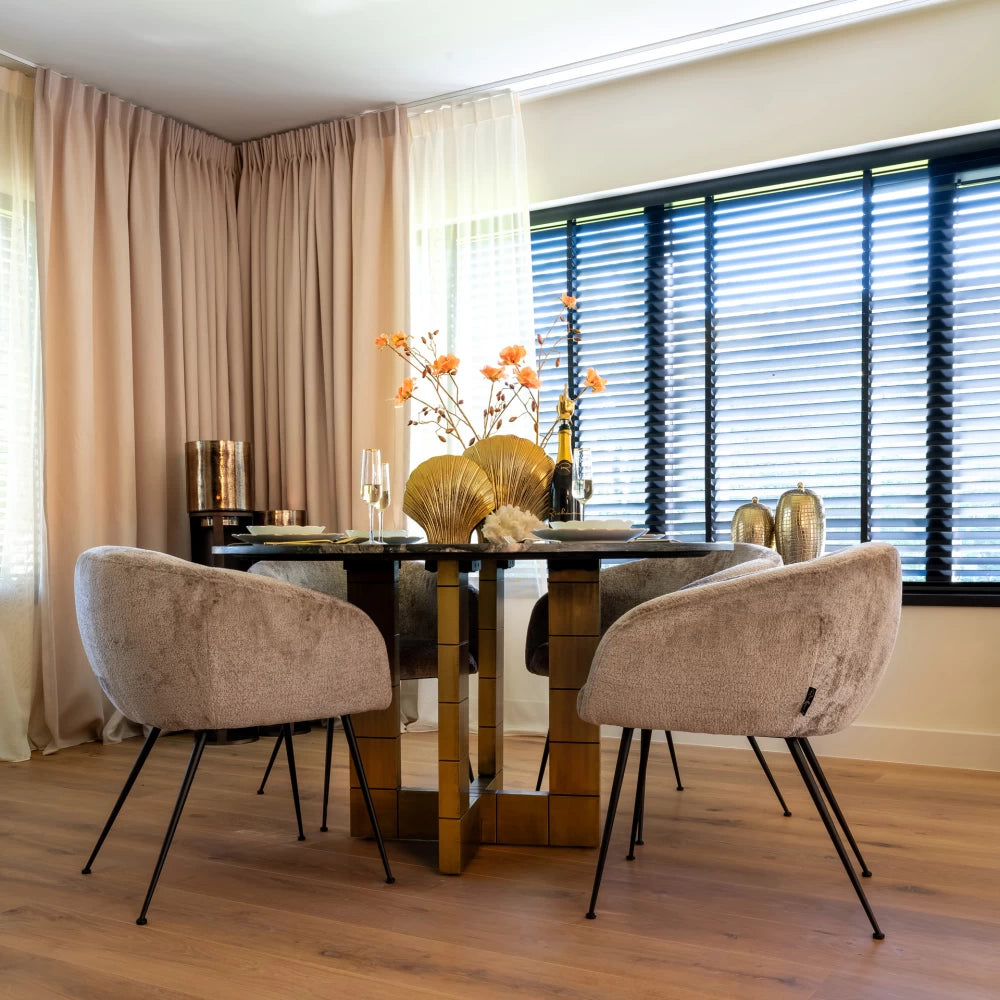 Scaun tapitat cu Chenille Maro Taupe cu picioare din Metal Negru H77xL66.5xA62cm Ruby Richmond Interiors