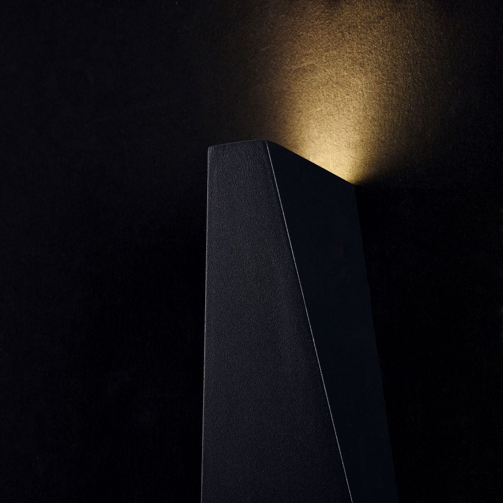 Aplica de perete pentru exterior din Metal Negru cu LED L9x9xH20cm Times Square