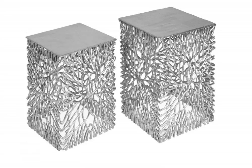 Set 2 masute laterale Patrate din Metal Argintiu L26/30xH40/45cm Leaf