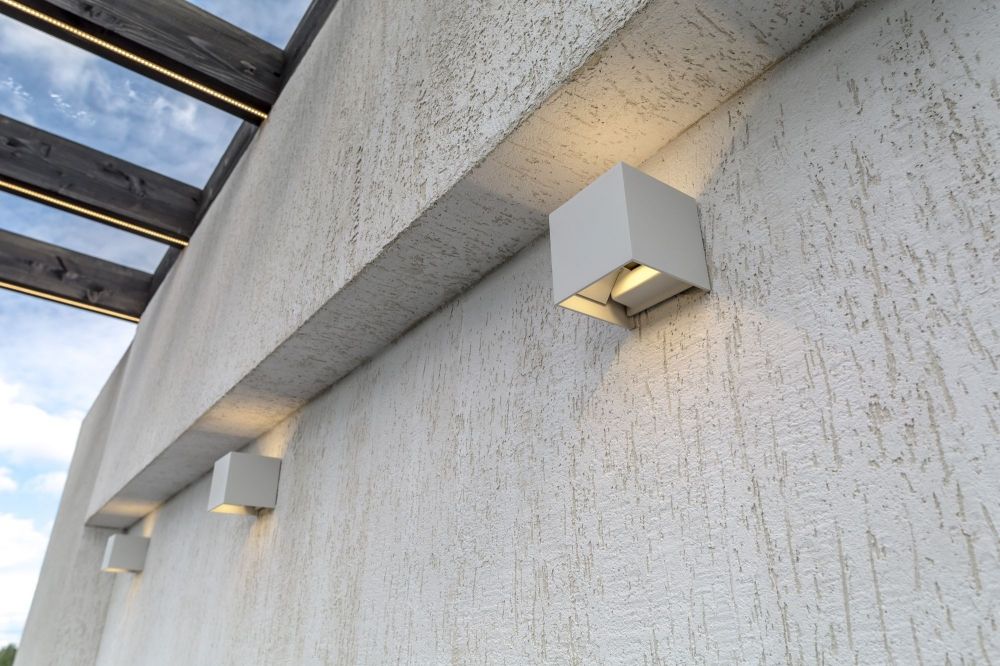 Aplica de perete pentru exterior din Metal Alb cu LED L10x10xH10cm Fulton