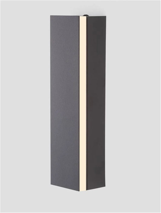Aplica de perete din Aluminiu Negru H20xL5cm IP20 12W 600lm 3000k COLBY