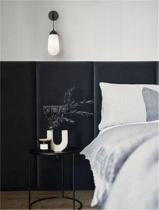 Aplica de perete structura din Metal Negru si abajur din Sticla Alb H46xL13cm IP20 BLAKY