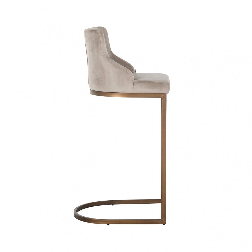 Scaun de bar tapitat cu Catifea Bej cu picioare din Metal Alama H103xL51xA51cm Bolton Richmond Interiors