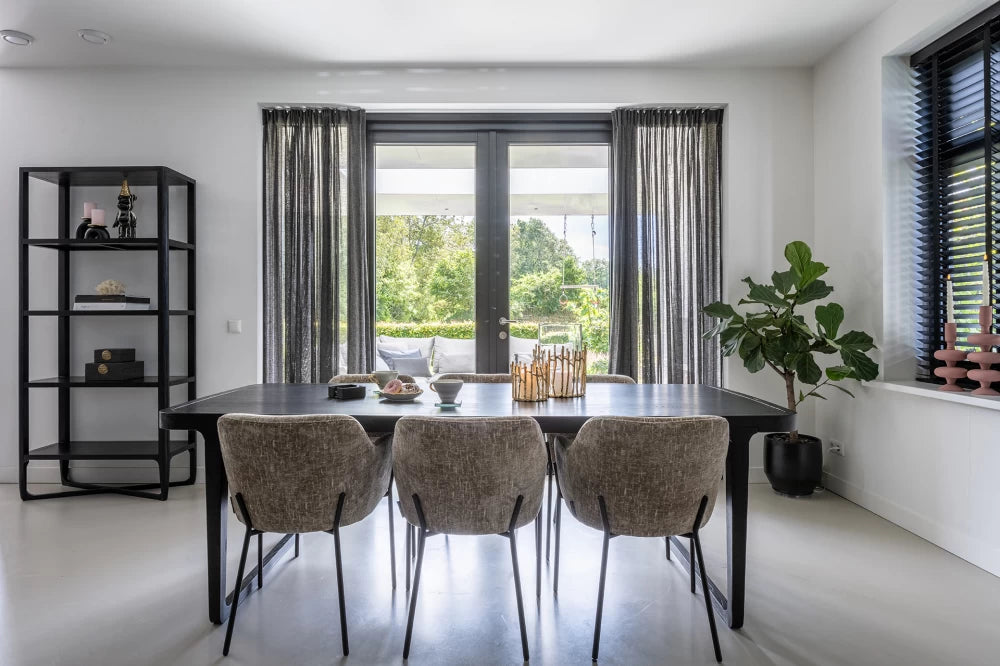 Scaun tapitat cu Stofa Bej cu picioare din Metal Negru H79xL57xA61cm Fay Richmond Interiors