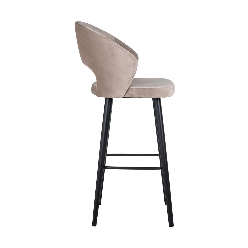Scaun de bar tapitat cu Catifea Bej cu picioare din Lemn Negru H113xL50xA57cm Savoy Richmond Interiors