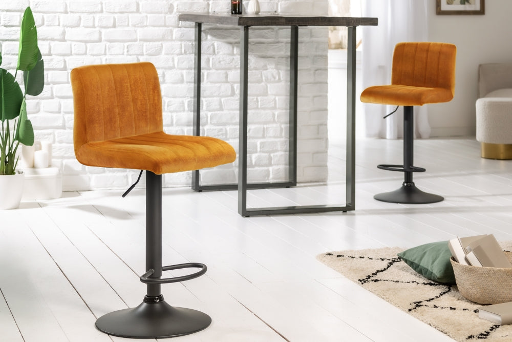 Scaun de bar cu inaltime reglabila tapitat cu Catifea Galben cu picioare din Metal Negru H88-109xL42xA49cm Portland