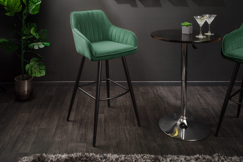 Set 2 scaune de bar tapitat cu Catifea Verde cu picioare din Metal Negru H102xL52xA55cm Turin