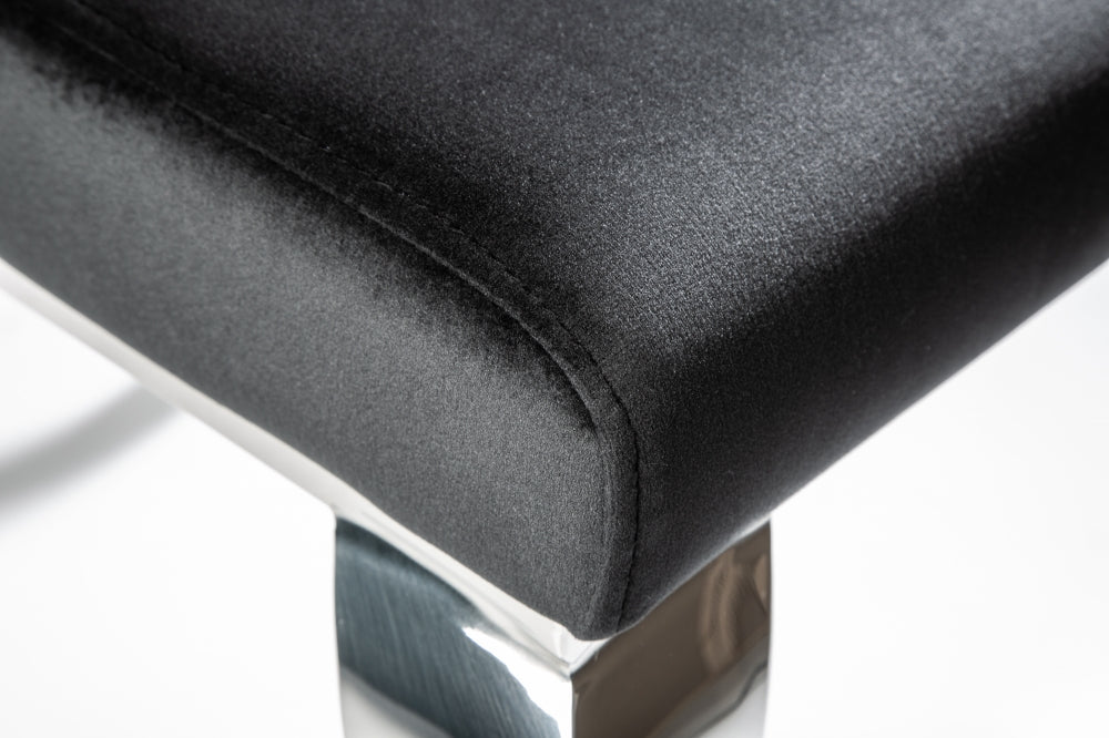 Set 2 scaune tapitat cu Catifea Negru cu picioare din Otel inoxidabil Argintiu H106xL44xA65cm Barock