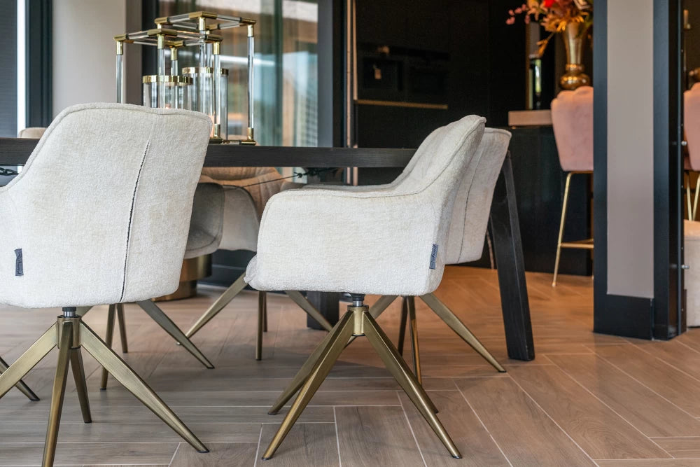 Scaun tapitat cu Chenille Alb cu picioare din Metal Auriu H82xL59xA61cm Aline Richmond Interiors