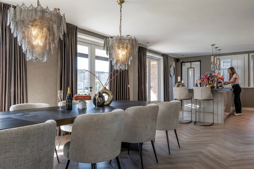 Scaun tapitat cu Stofa Bej cu structura metalica neagra H82xL58xA62cm Morton Richmond Interiors