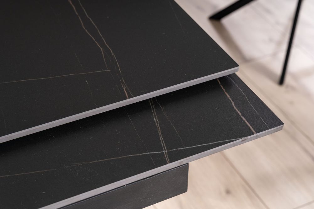 Masa extensibila cu blat din Ceramica cu efect de marmura Negru cu baza din Metal Negru si MDF furniruit L180-240cm Genesis