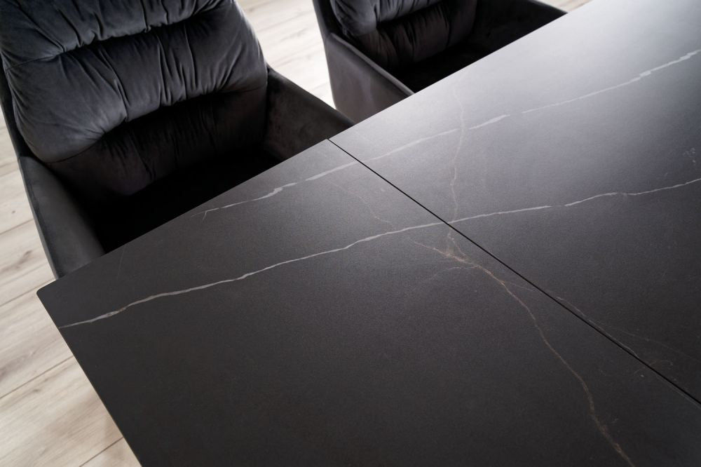 Masa extensibila cu blat din Sticla securizata+Ceramica Negru cu picioare din Metal Negru L160x240cm Westin