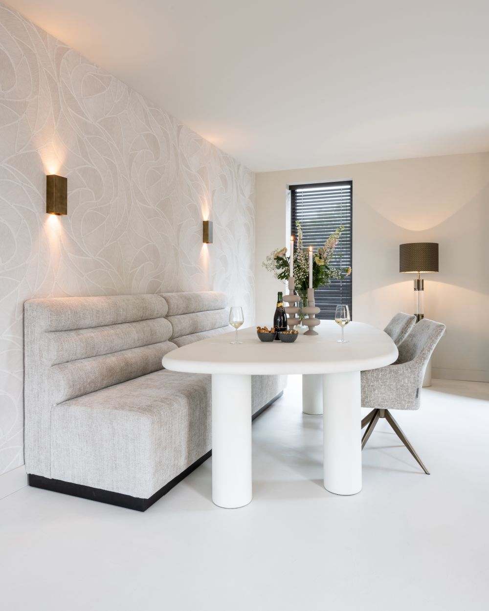 Masa Asimetrica de 8-10 persoane din MDF Alb L230xH78cm Bloomstone Richmond Interiors