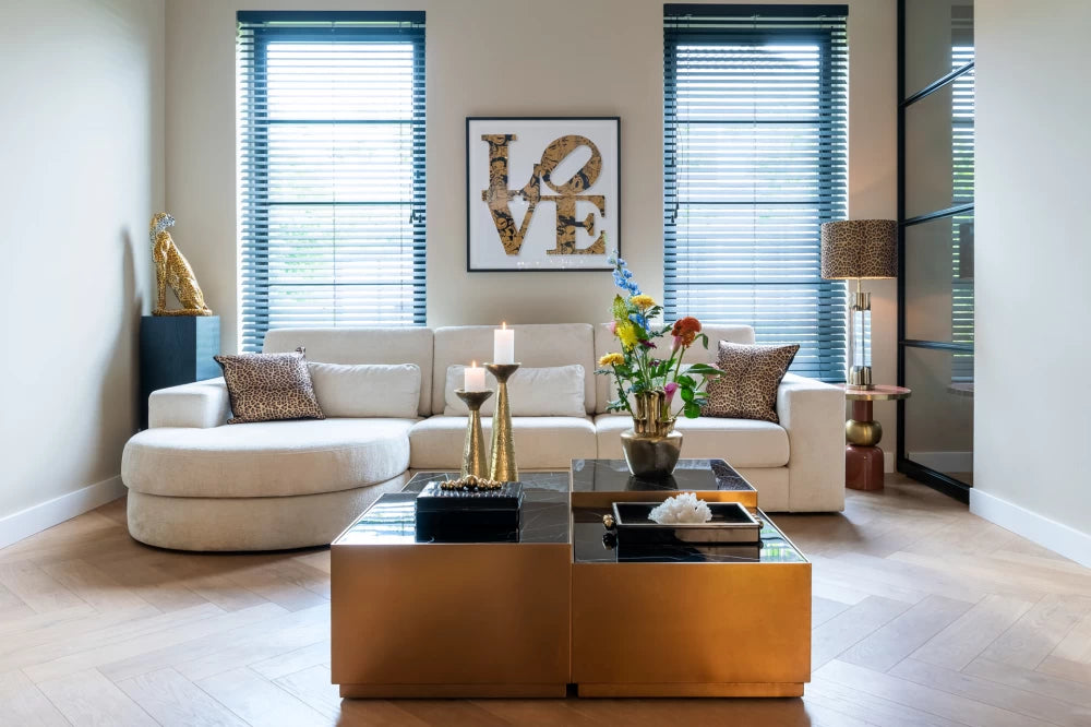Coltar fix de 3 locuri cu orientare pe Stanga tapitat cu Chenille Alb L300cm Felix Richmond Interiors