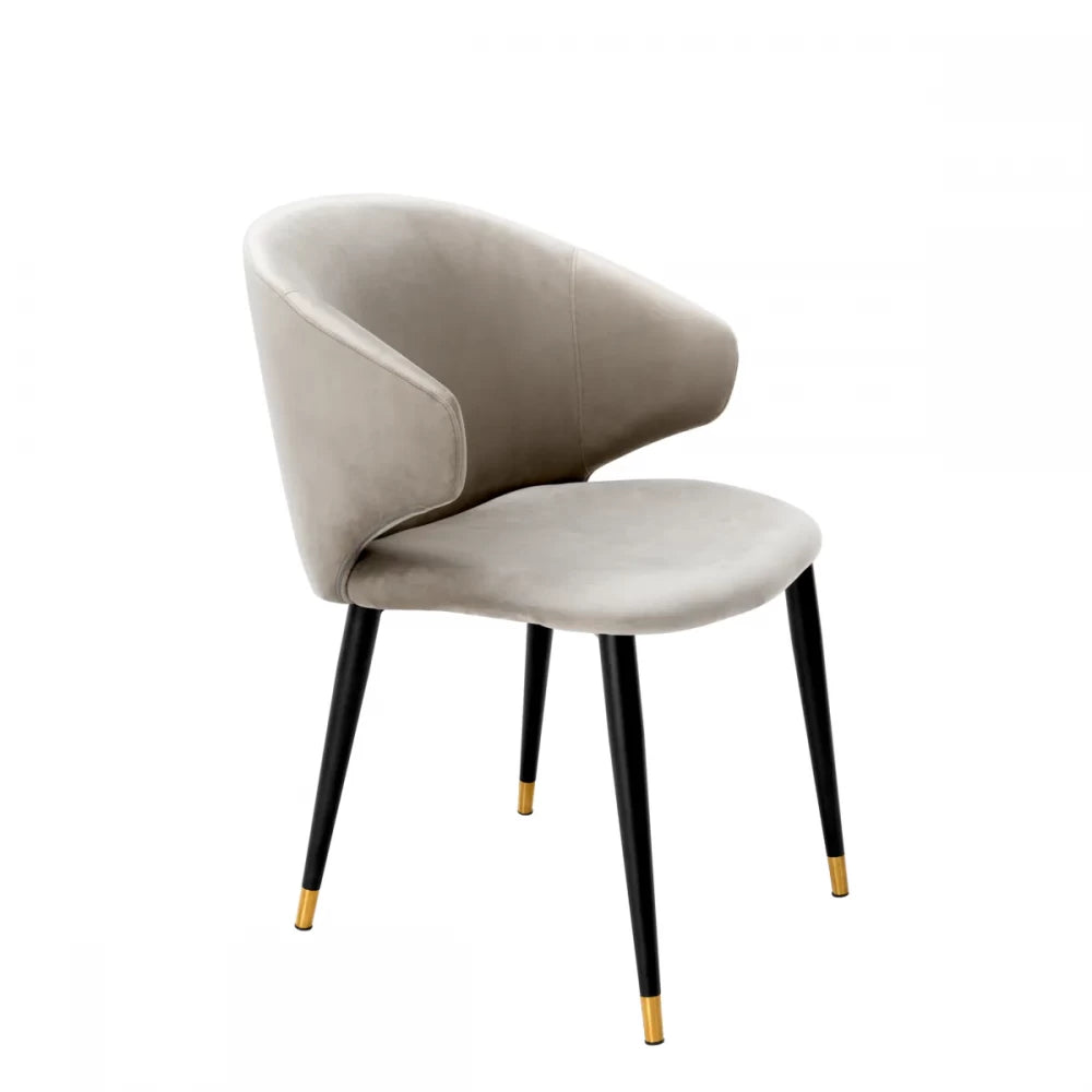 Scaun cu brate tapitat cu Catifea Bej cu picioare din Metal Negru/Auriu H82xL57xA64cm Volante Eichholtz