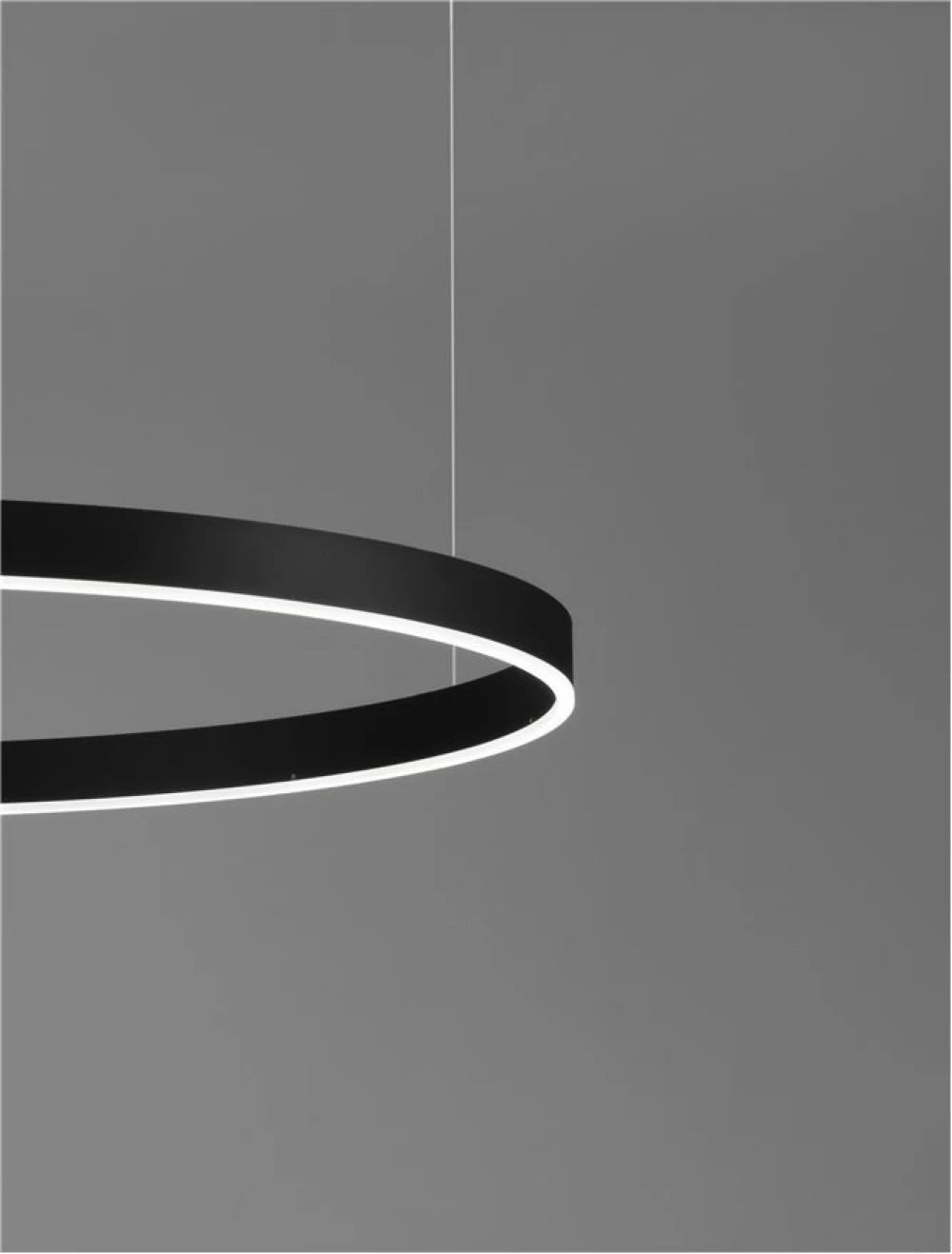 Lustra din Aluminiu Negru H250xL150cm IP20 80W 6000lm 3000k MOTIF
