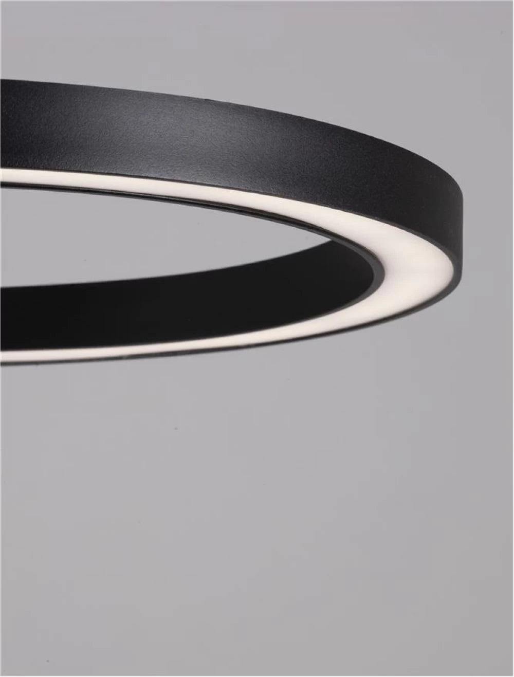 Lustra din Aluminiu Negru H200xL120cm IP20 56W 6989lm 3000k CUPPE