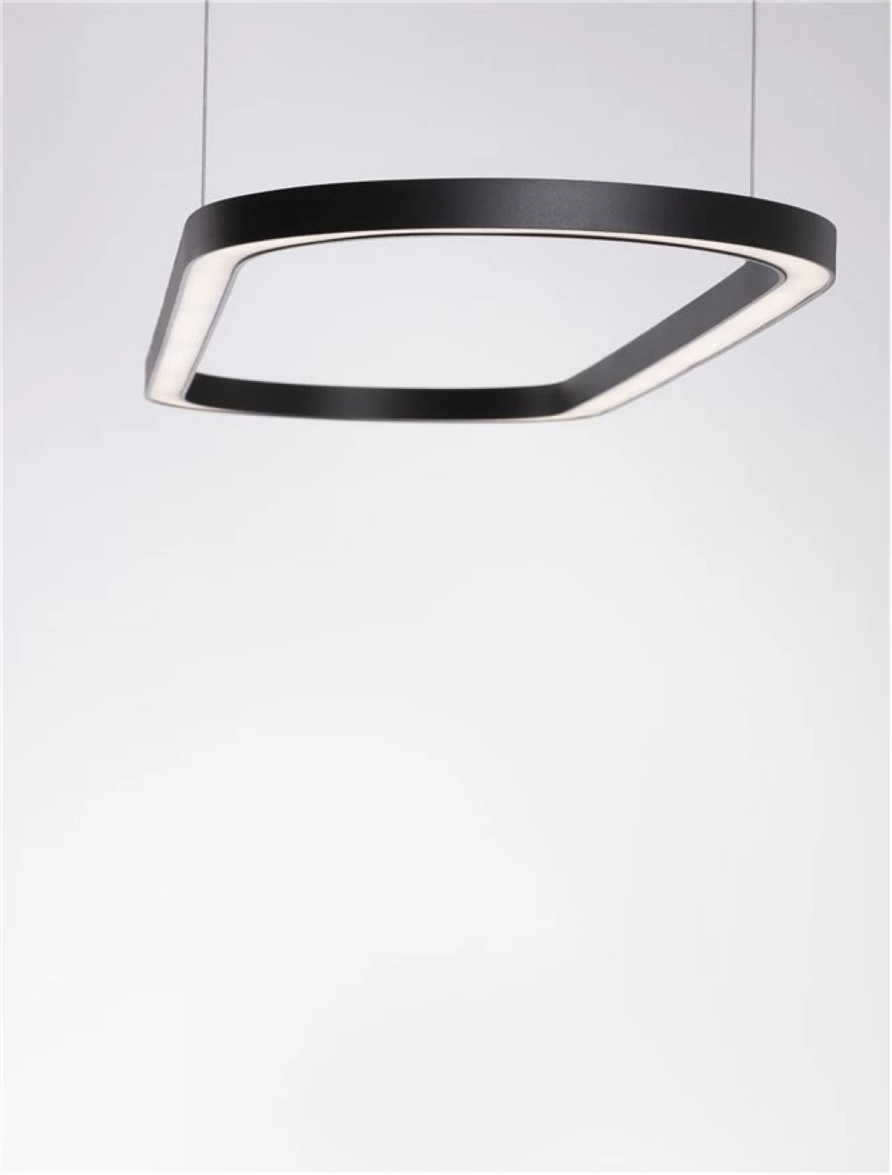 Lustra din Aluminiu Negru H200xL120cm IP20 56W 6989lm 3000k CUPPE