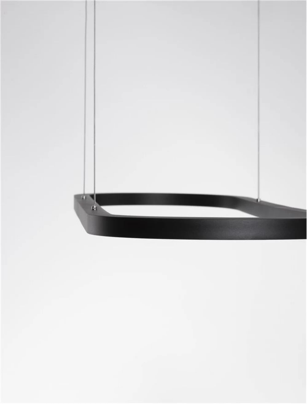 Lustra din Aluminiu Negru H200xL120cm IP20 56W 6989lm 3000k CUPPE