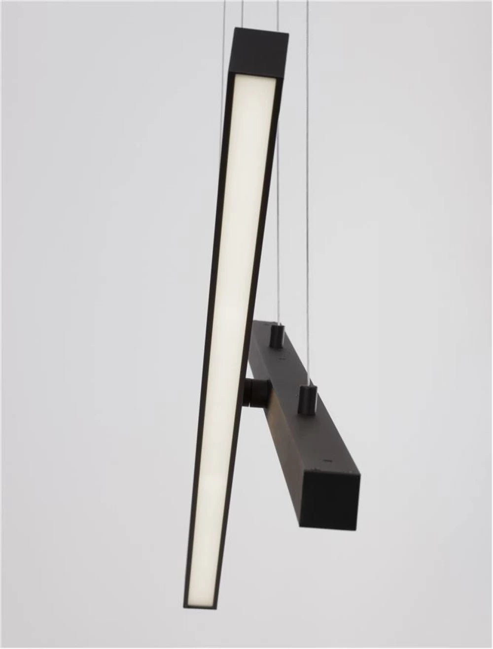 Lustra din Aluminiu Negru H120xL100cm IP20 40W 1428lm 3000k X-LINE