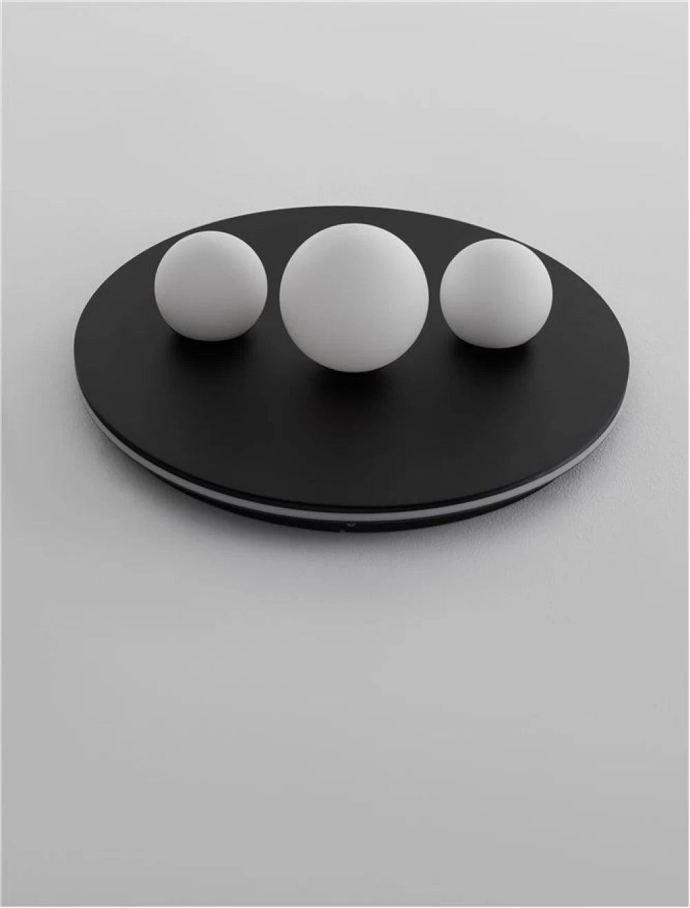 Plafoniera structura din Aluminiu Negru si abajur din Sticla Alb H17.5xL49.5cm IP20 52W 2080lm 3000k VELNA