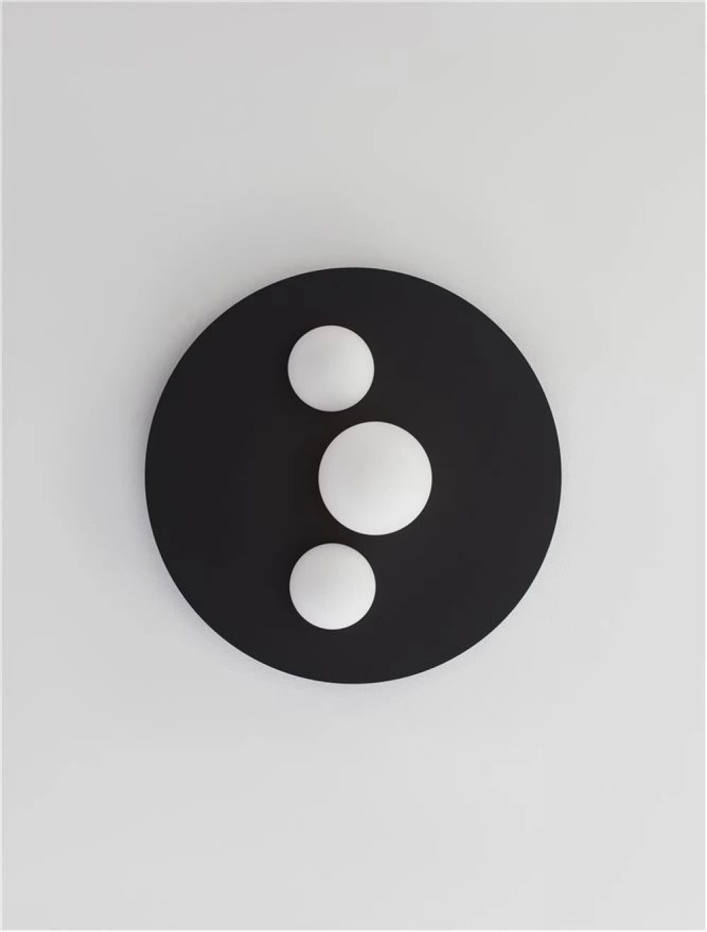 Plafoniera structura din Aluminiu Negru si abajur din Sticla Alb H17.5xL49.5cm IP20 52W 2080lm 3000k VELNA