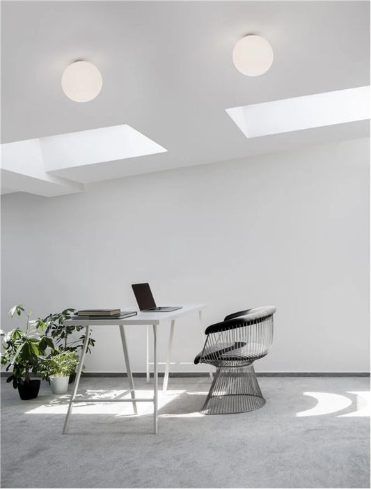 Plafoniera structura din Metal Alb si abajur din Sticla Alb H32xL30cm IP20 NEVOSO