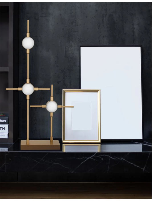 Veioza structura din Metal Auriu si abajur din Acrilic Alb H52xL28cm IP20 9W 609lm 3000k ATOMO