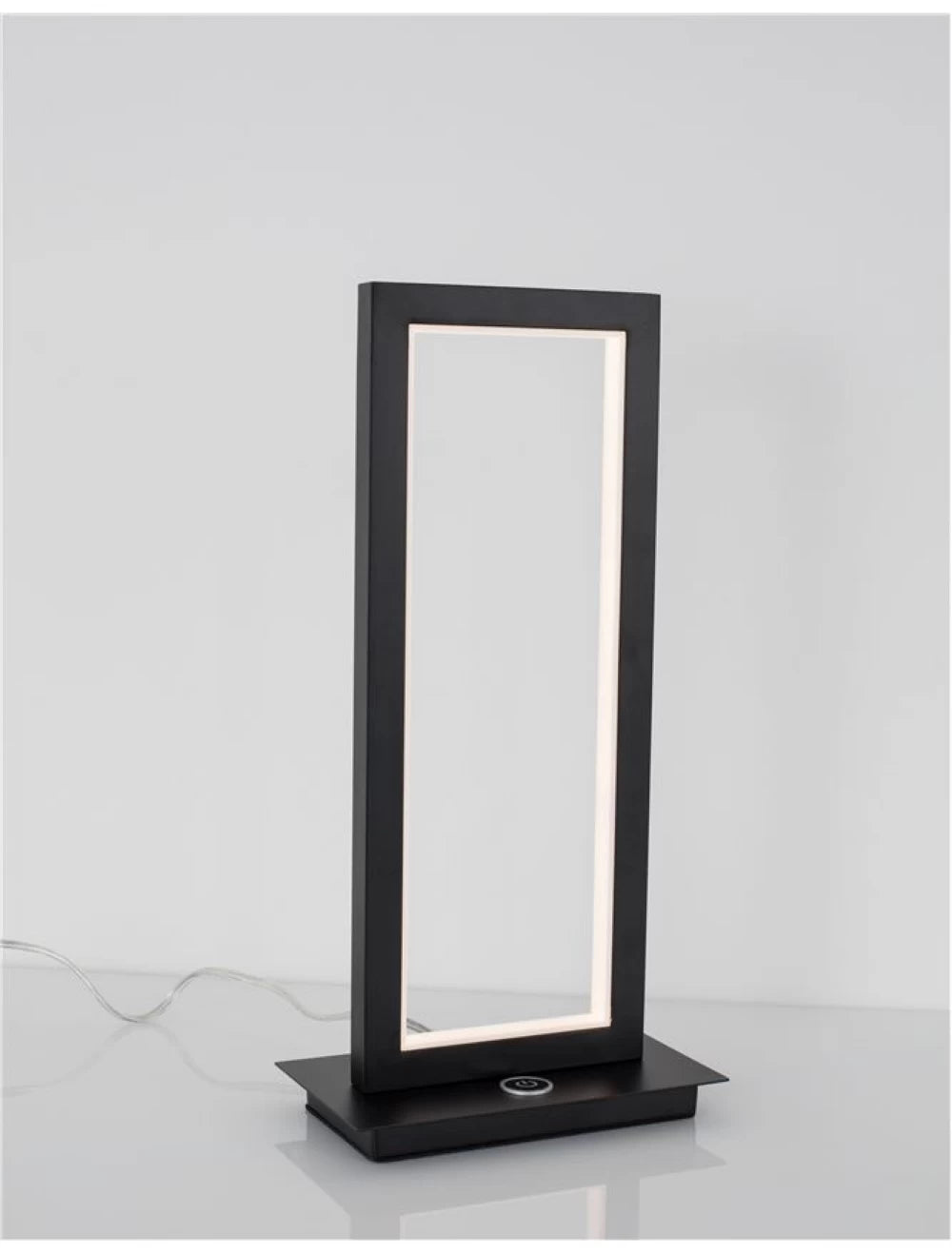 Veioza din Aluminiu Negru H36xL17.5cm IP20 11W 699lm 3000k WENNA