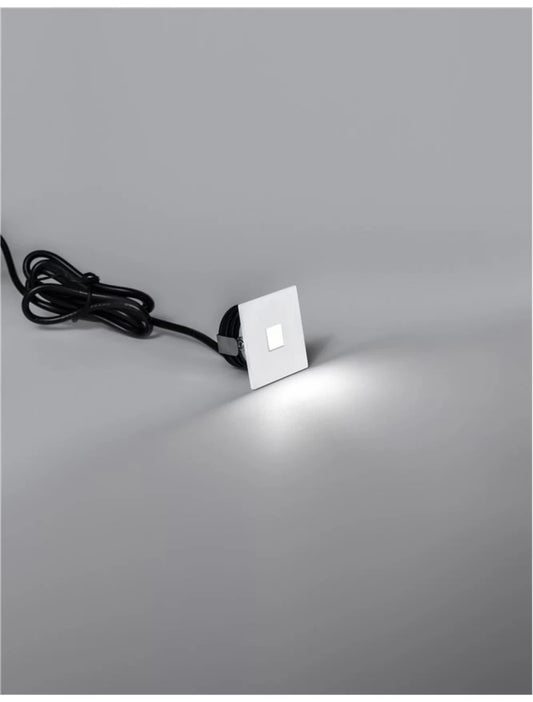 Spot incastrat pentru scari din Aluminiu Alb H3.7xL3.7cm IP54 1W 70lm 3000k PASSAGGIO