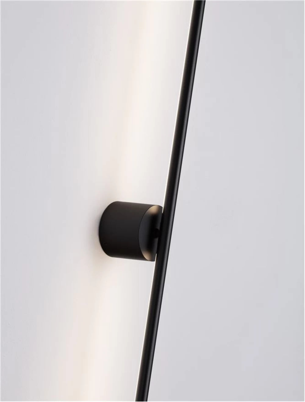 Aplica de perete structura din Aluminiu Negru L90cm IP44 Cretel