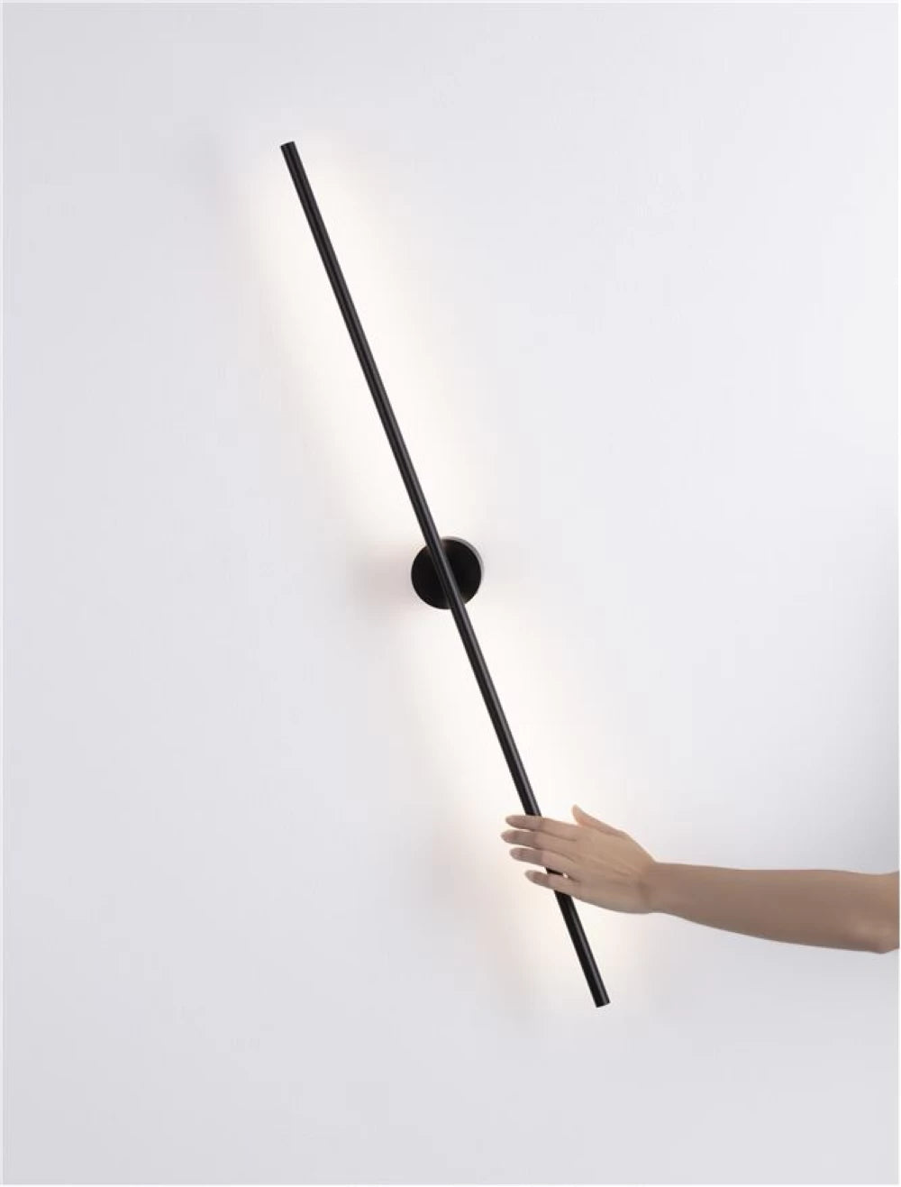 Aplica de perete structura din Aluminiu Negru L90cm IP44 Cretel