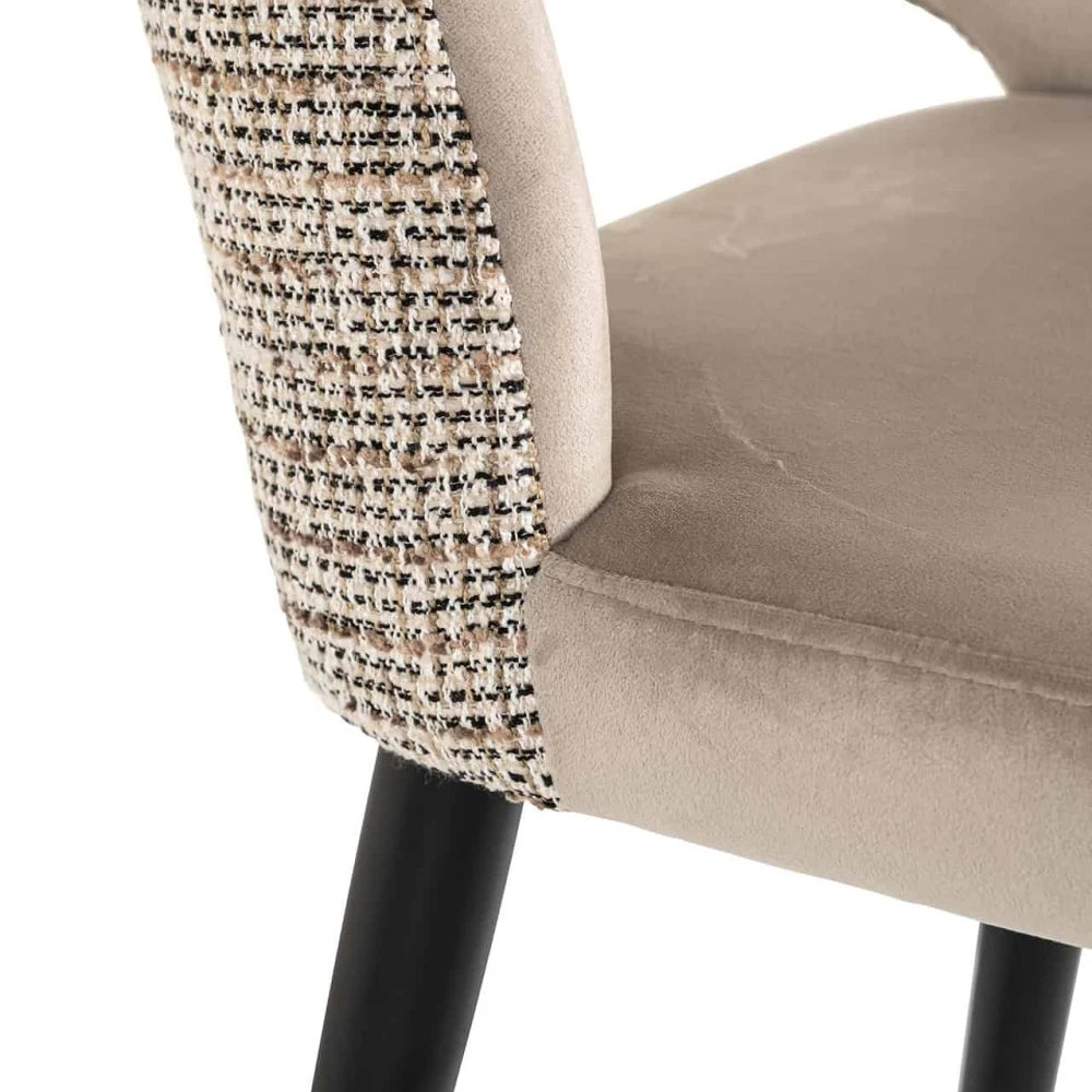 Scaun de insula tapitat cu Catifea/Stofa Bej cu picioare din Metal Negru H98.5xL47xA56cm Tabitha Richmond interiors