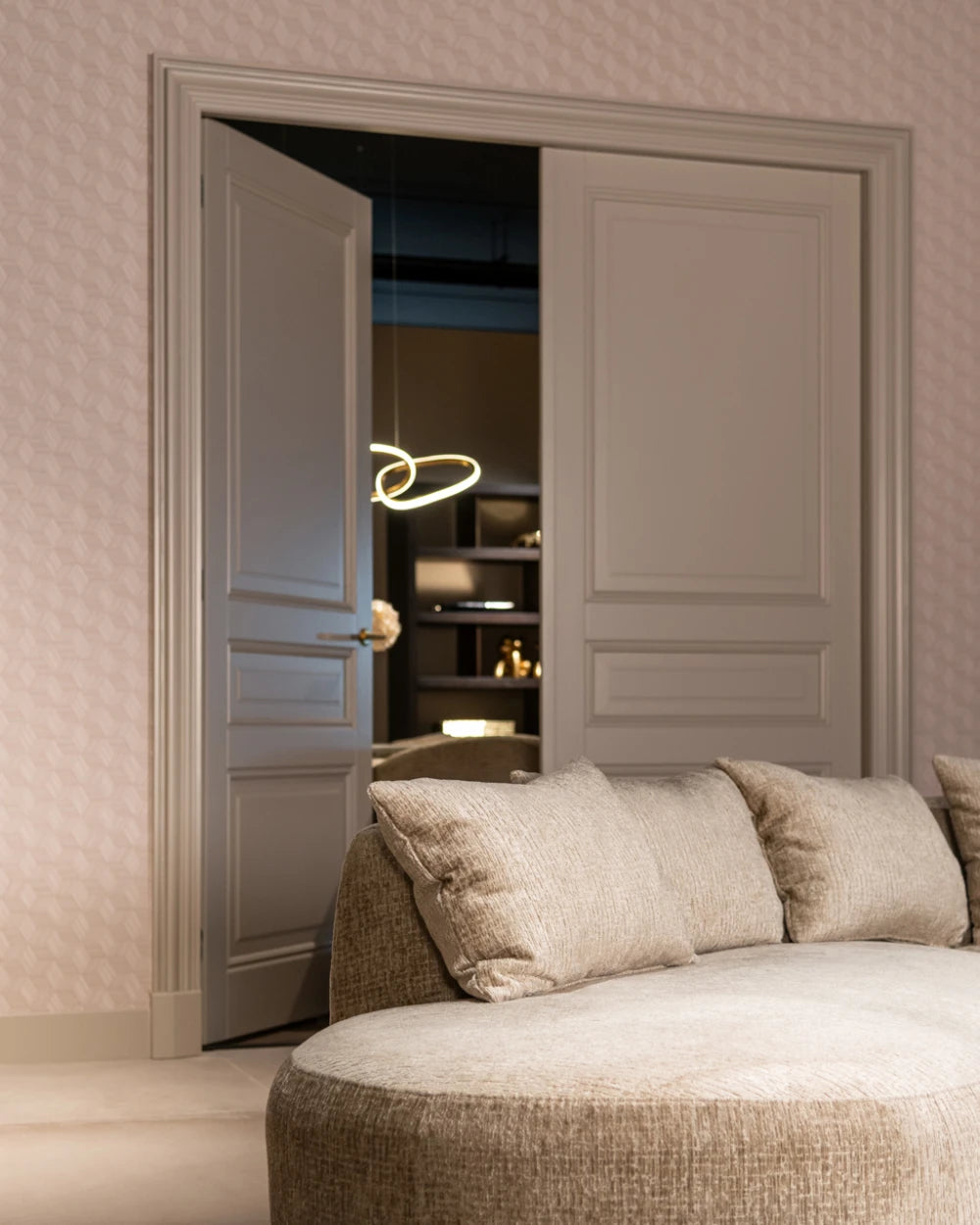Canapea fixa tapitata cu Stofa Fusion bej L298cm Cassie Richmond interiors