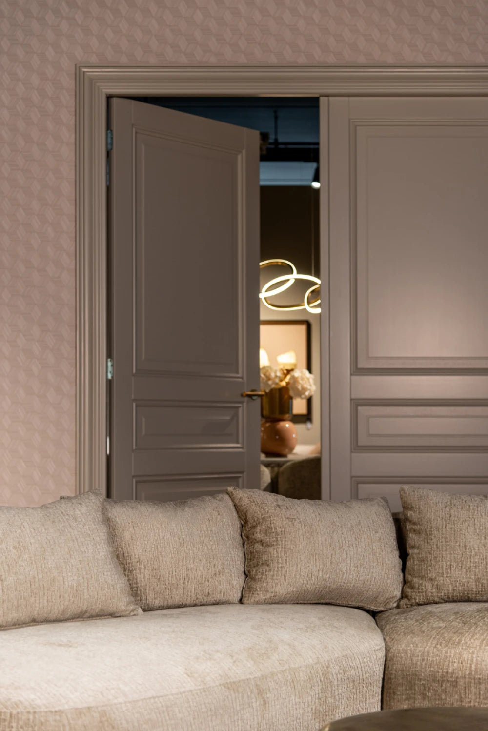 Canapea fixa tapitata cu Stofa Fusion bej L298cm Cassie Richmond interiors