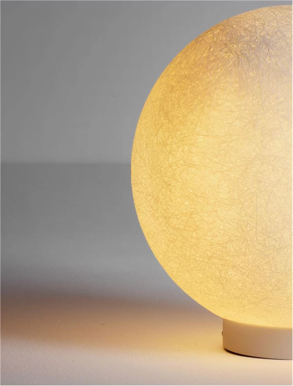 Glob de exterior din metal Alb si Abajur din Fibra de rasina Alb D30cm IP65 5W Moon