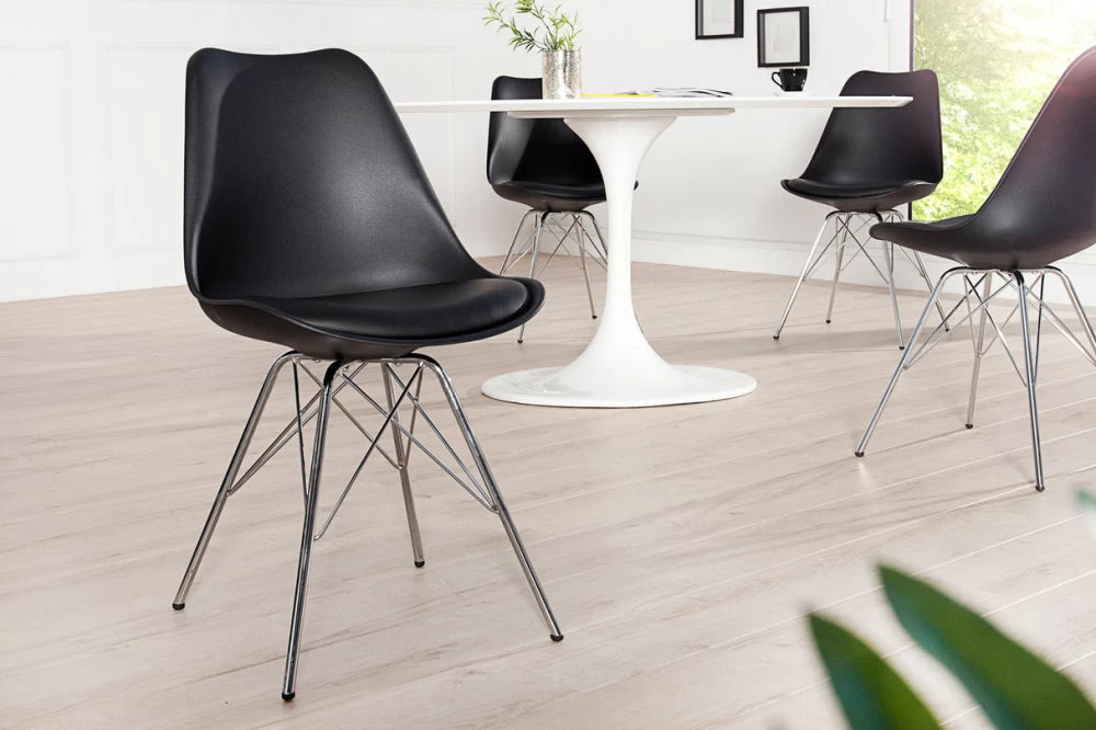 Set 4 scaune tapitat cu Piele artificiala Negru si picioare din Metal Argintiu H85xL50xA60cm Scandinavia masterpiece