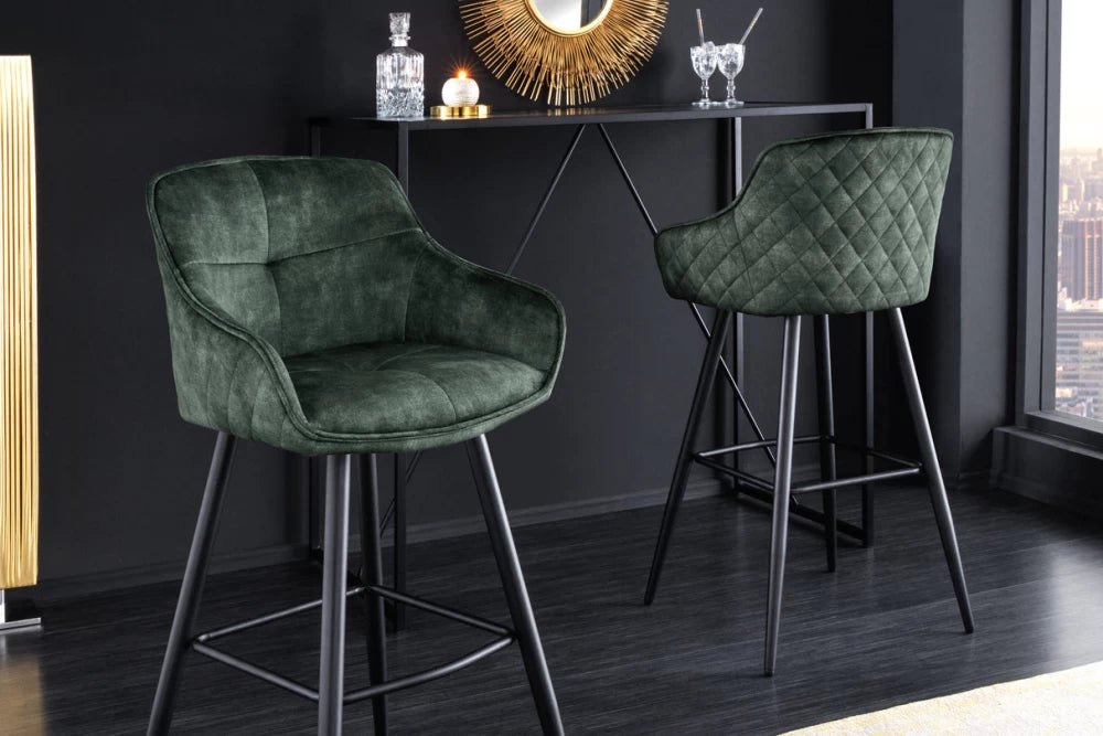 Set 2 scaune de bar tapitat cu Catifea Verde si picioare din Metal Negru H105xL58xA53cm Euphoria