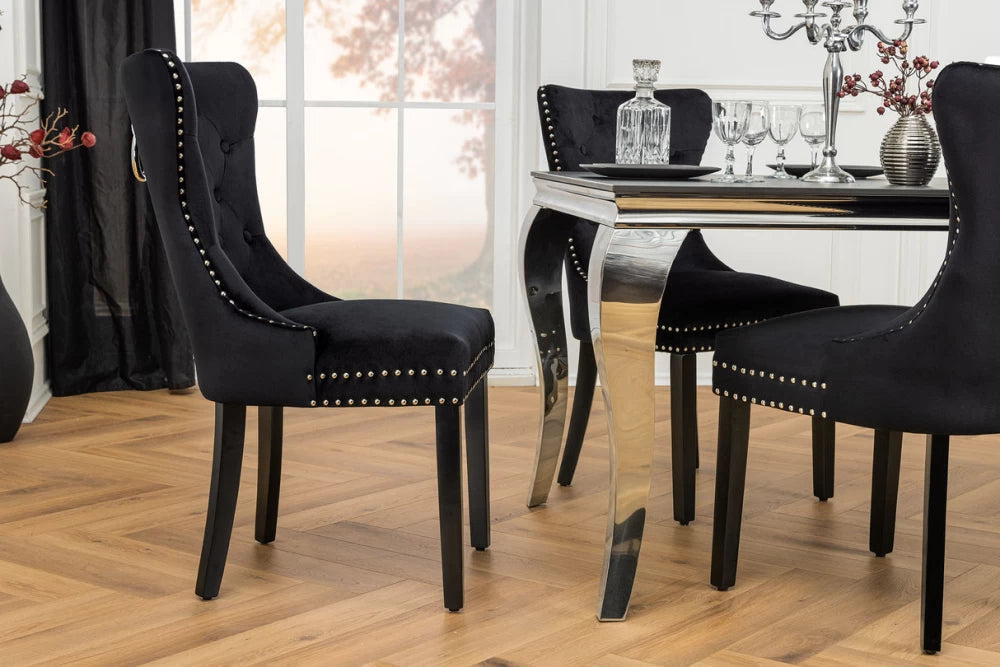 Set 2 scaune tapitat cu Catifea Negru si picioare din Lemn Negru H95xL52xA64cm Castle