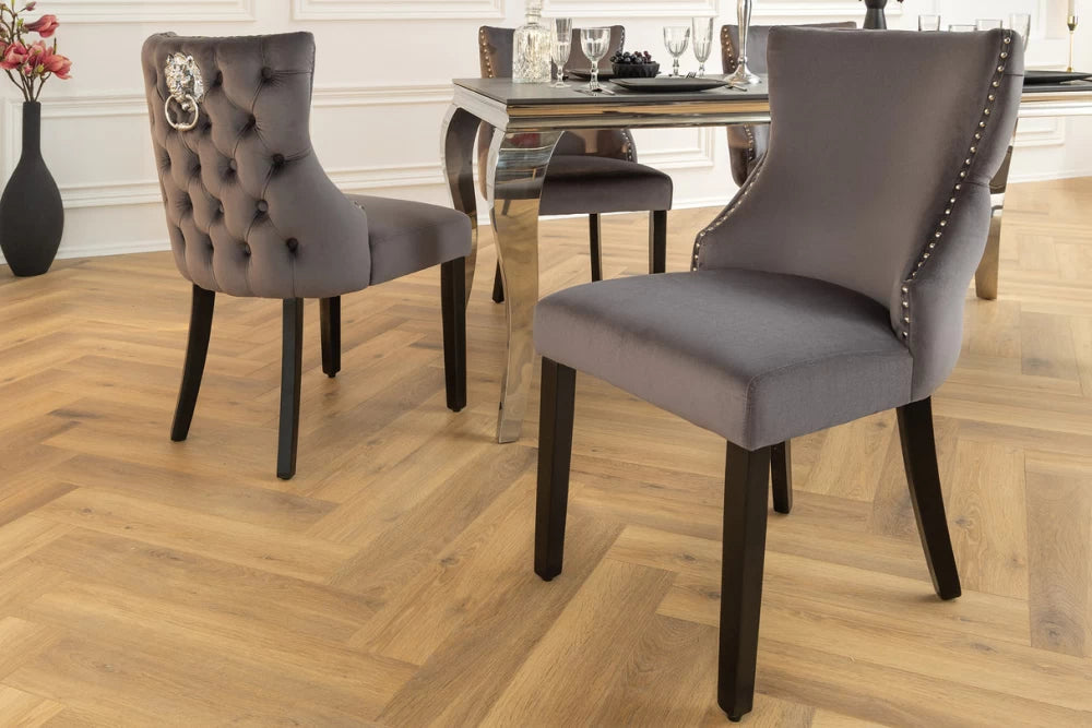 Set 2 scaune tapitat cu Catifea Gri si picioare din Lemn Negru H90xL50xA64cm Castle deluxe