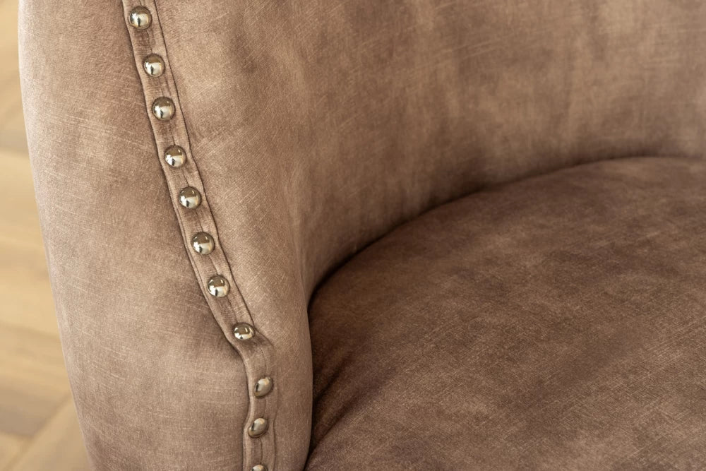 Set 2 scaune tapitat cu Catifea Bej si picioare din Lemn Negru H90xL50xA64cm Castle deluxe