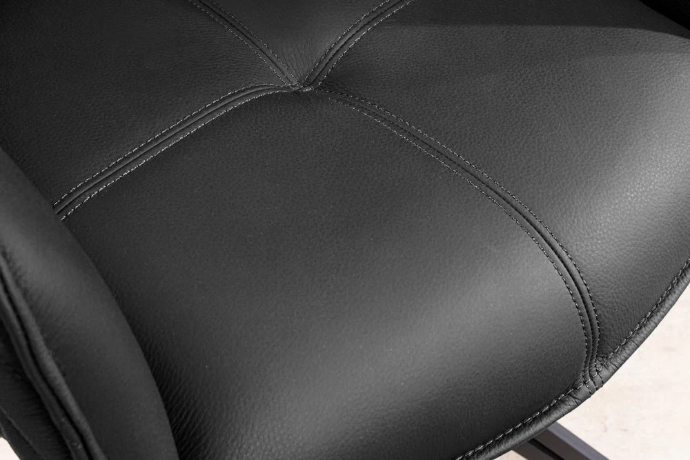 Set 2 scaune rotative cu brate  tapitat cu Piele naturala Negru si picioare din Metal Negru H82xL58xA60cm Euphoria