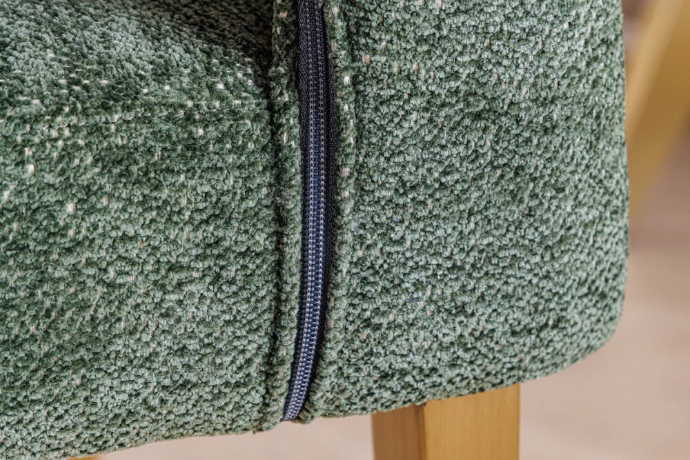 Set 2 scaune cu brate tapitat cu Stofa Verde si picioare din Metal Auriu periat H81xL53xA54cm Boutique
