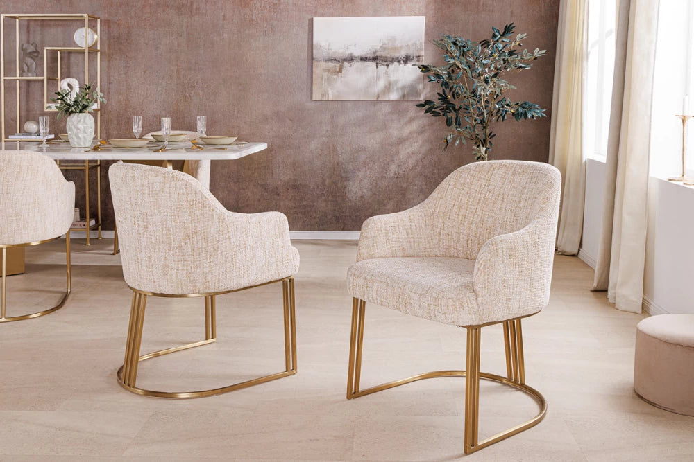 Set 2 scaune cu brate tapitat cu Chenille Bej si picioare din Metal Auriu periat H81xL60xA63cm Extravagancia