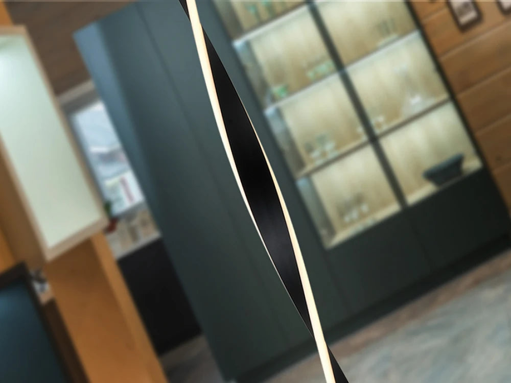 Lampa de podea din Metal Negru 40W D22xH150cm Twist