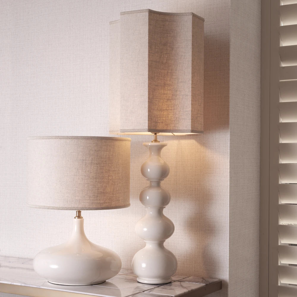 Veioza din Metal/Ceramica Alama/Alb si Stofa Crem H116.5xL40.5cm Mabel Eichholtz