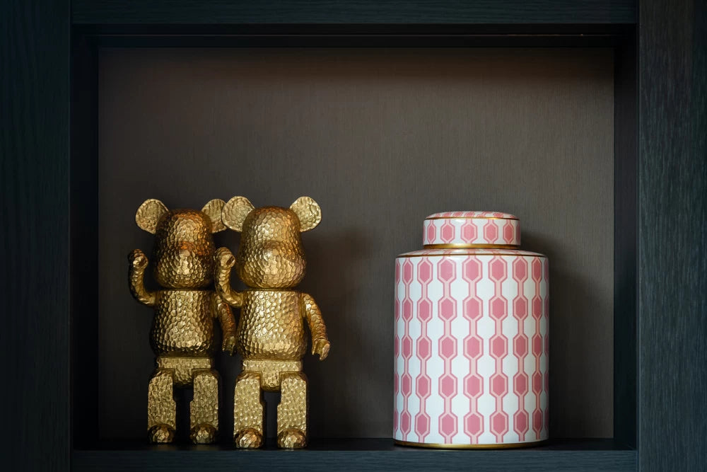 Figurina decorativa din Polirasina Auriu L13xH29cm Bear Richmond Interiors