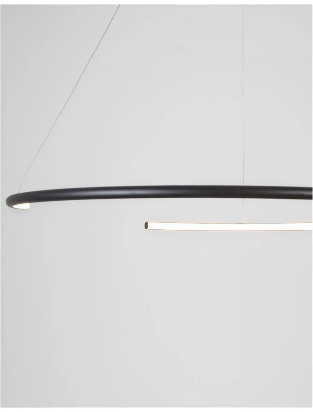 Lustra din Aluminiu Negru H200xL70cm IP20 29W 1480lm 3000k BREDA