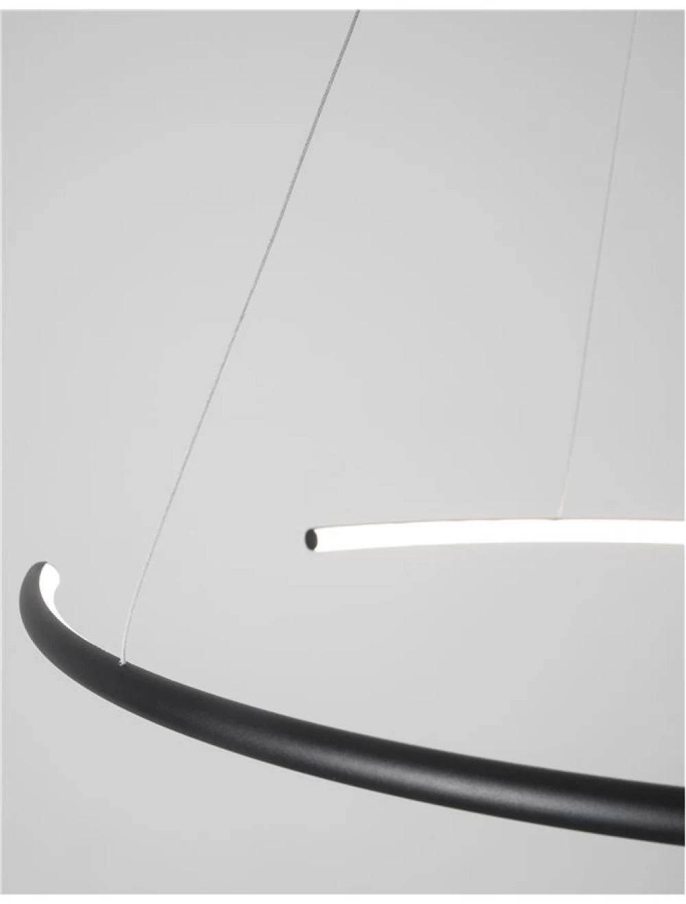 Lustra din Aluminiu Negru H200xL70cm IP20 29W 1480lm 3000k BREDA